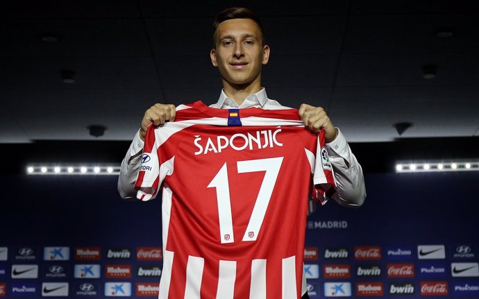 El delantero serbio Ivan Saponjic, presentado como jugador del Atlético de Madrid