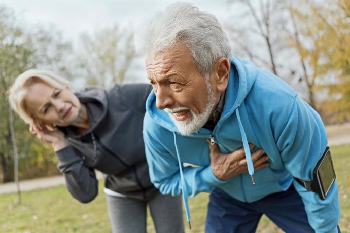 Infarto, dolor en el pecho, mayores