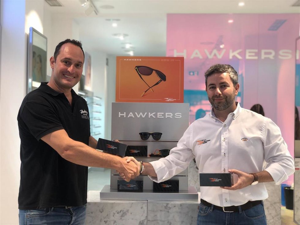 Hawkers lanza su colección de gafas de sol oficiales del Circuit Ricardo Tormo