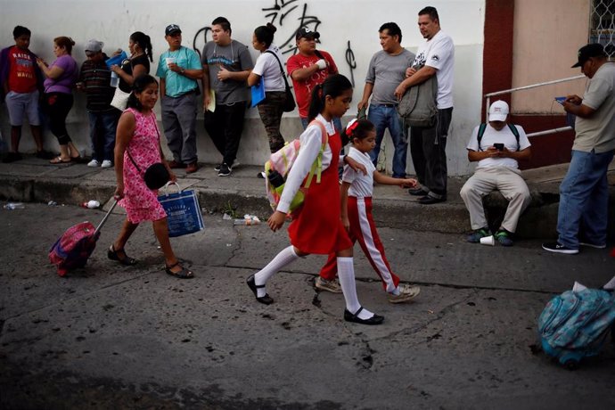Un grupo de niñas por las calles de Tapachula (México)