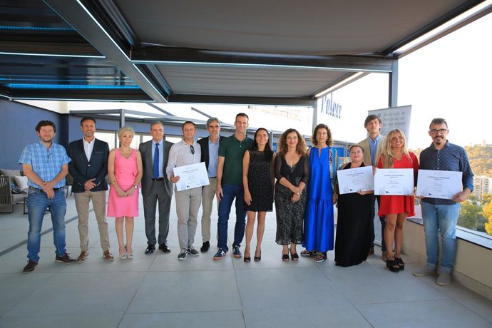 Imatge dels guardonats als IV Premis de Periodisme de l'Associació de Periodistes de Balears (APIB) de 2018.