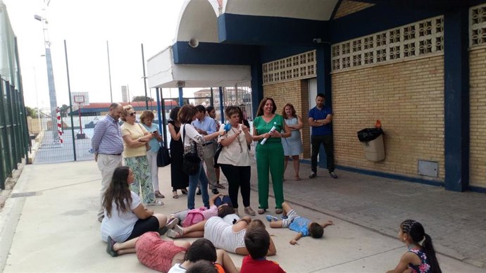 La delegada de Educación, Estela Villalba, en la Escuela de Verano.
