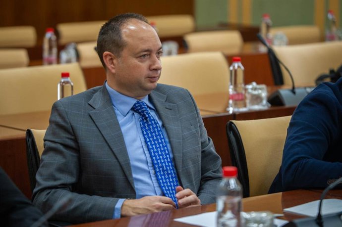 Parlamento aprueba una PNL del PP para que los niños prematuros accedan a la educación infantil con "edad corregida"