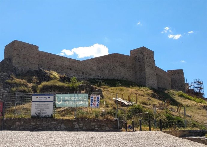 Las obras de rehabilitación del Castillo de Aracena en el marco de Fortours superan el 50 por ciento de ejecución