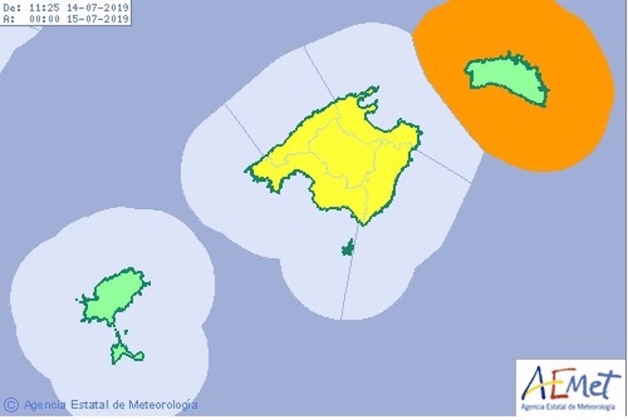 Imagen de la alerta naranja por 'rissaga 'activada en Menorca y de la alerta amarilla por lluvias y tormentas activada en Mallorca.
