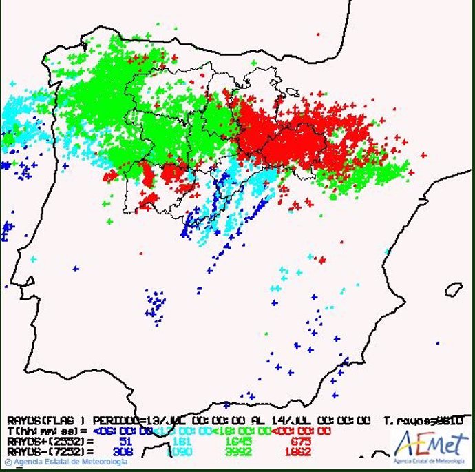 Imagen de los rayos caídos ayer en Castilla y León.