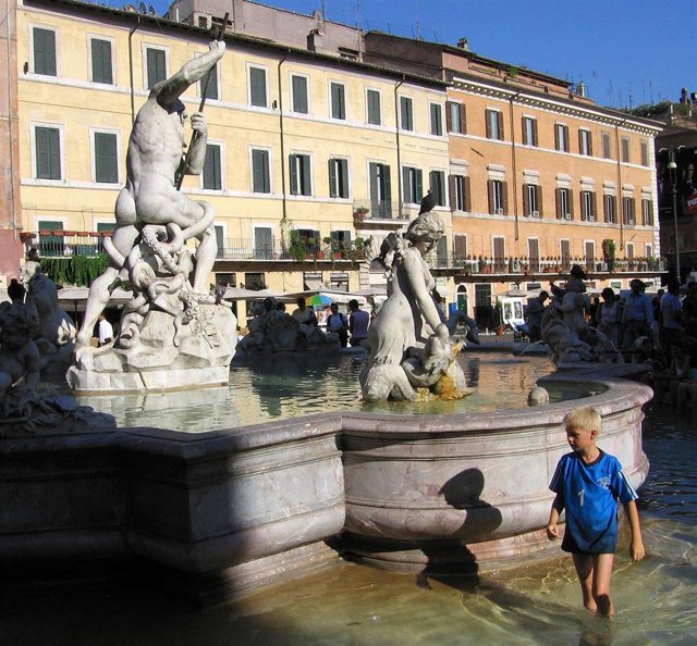 Fuente del Moro en la plaza Navona de Roma