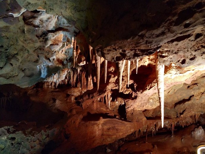 Una de las cuevas halladas en Cáceres con motivo de las obras de la ronda Sureste (Recurso)