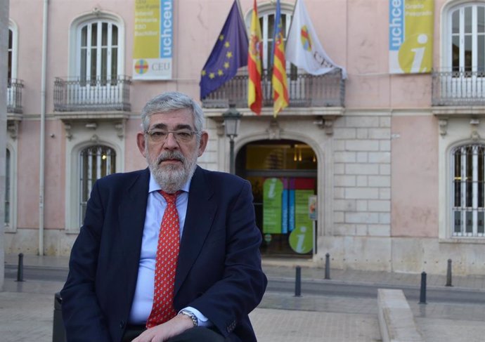 El nuevo rector de la CE UCH, Vicente Navarro Luján