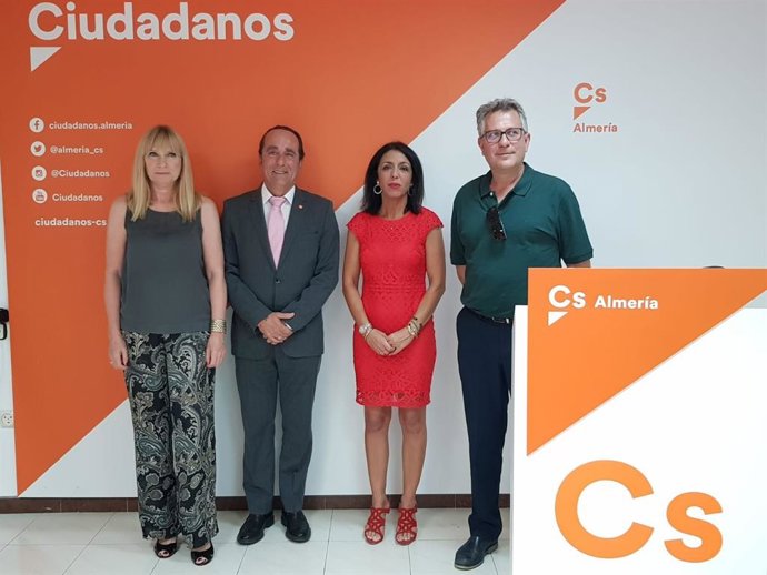 Andres Samper y Marta Bosquet, este lunes durante su encuentro con Astisa