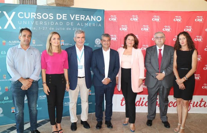 La consejera de Agricultura, Ganadería, Pesca y Desarrollo Sostenible, Carmen Crespo, en la inauguración del XX Curso de Verano de la Universidad de Almería.