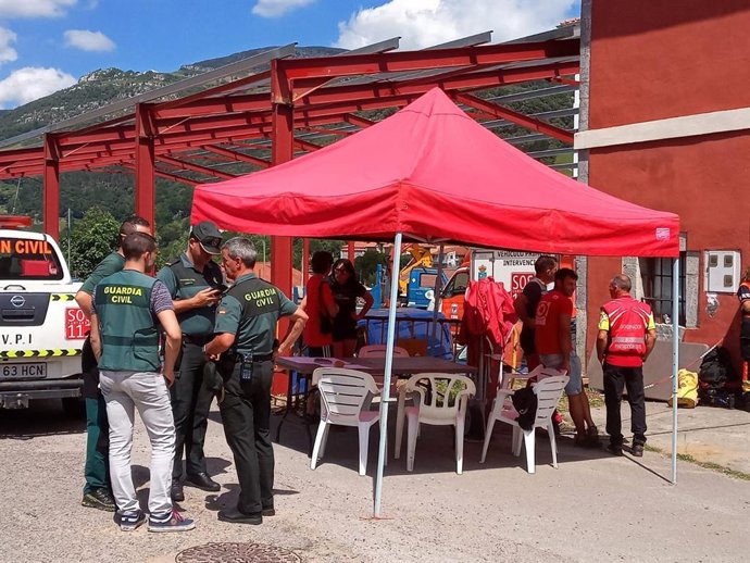 Dispositivo de búsqueda de tres espeleógas que no salieron de Coventosa