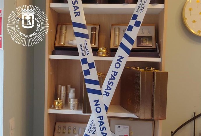 Precinto interpuesto por la Policía Municipal a un local en Usera.