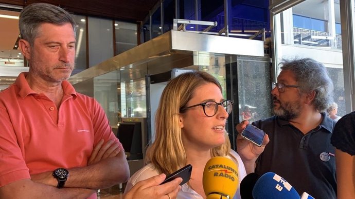 Els regidors de JxCat a l'Ajuntament de Barcelona Jordi Martí i Elsa Artadi.