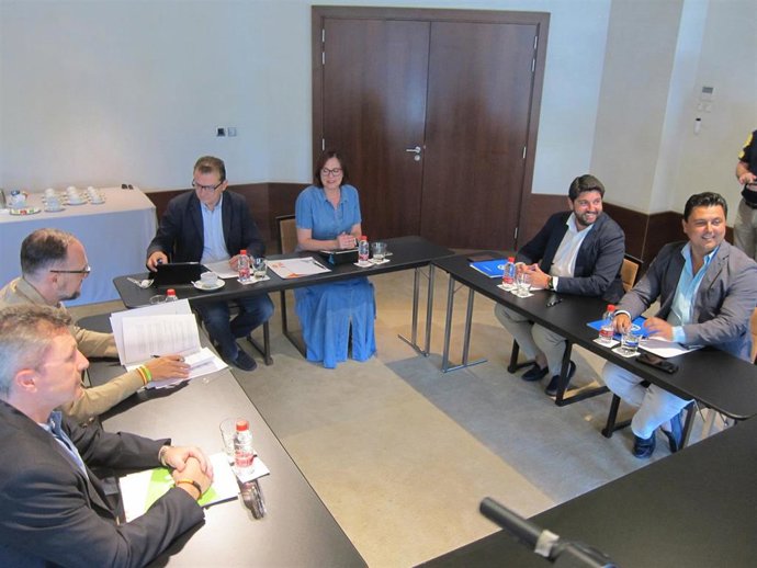 PP, Cs y Vox se reúnen de nuevo para tratar de desbloquear la gobernabilidad en la comunidad de Murcia