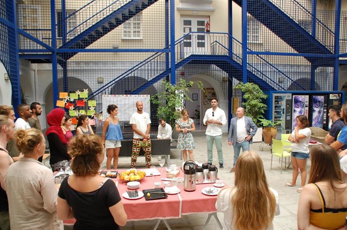 El IAJ forma a 18 jóvenes de nueve países en proyectos de voluntariado y solidaridad.