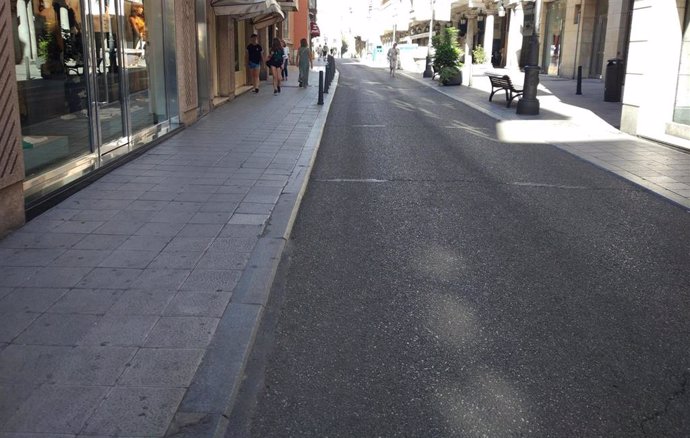 Pavimento actual de la calle Pasión de Valladolid.