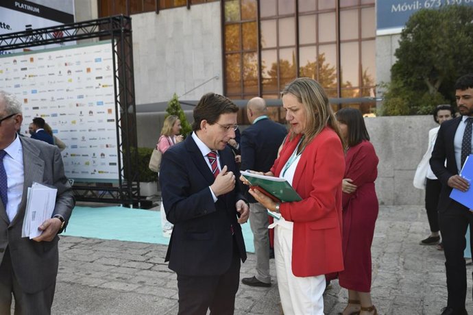 El alcalde de Madrid, José Luis Martínez-Almeida antes de participar en el  'DigitalES Summit 2019'.