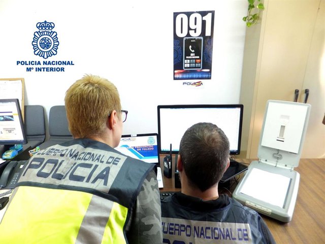 La Policía Nacional detiene a tres personas que realizaron estafas telefónicas a cinco carnicerías y pescaderías de Toledo.