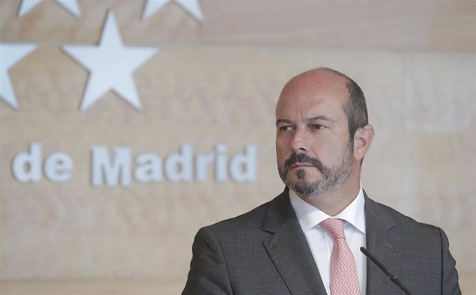 El presidente de la Comunidad de Madrid en funciones, Pedro Rollán, en rueda de prensa tras la reunión del Consejo de Gobierno.