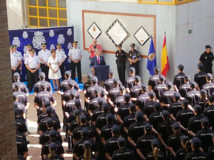 Presentación del Plan de Turismo Seguro en Málaga con la presentación de 205 agentes de la Policía Nacional en prácticas.