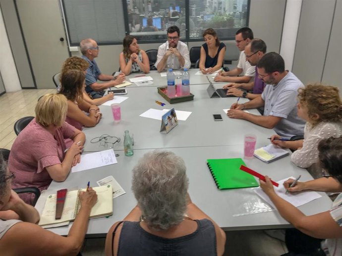 El teniente de alcalde de Cultura y Bienestar Social, Antoni Noguera, reunido con el Tercer Sector Social