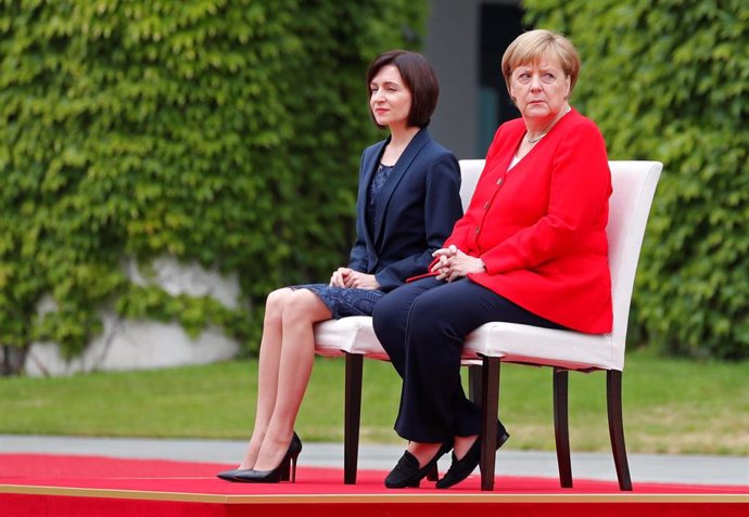 La primera ministra de Moldavia, Maia Sandu, y la canciller alemana, Angela Merkel