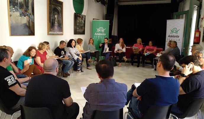 Reunión mantenida con representantes sindicales del Ayuntamiento de Sevilla.