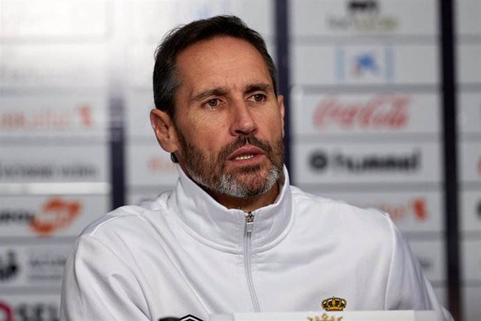 Vicente Moreno durante una rueda de prensa como entrenador del Mallorca
