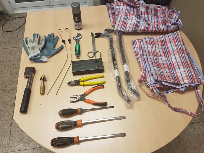Material incautado por la Policía Foral en un robo en una vivienda