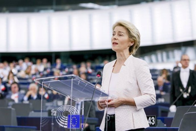 El Parlament Europeu Elegeix Ursula Von Der Leyen Presidenta De La Comissió