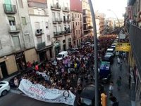 Unas 6.000 personas se manifiestan en Manresa contra la agresión sexual grupal a una menor