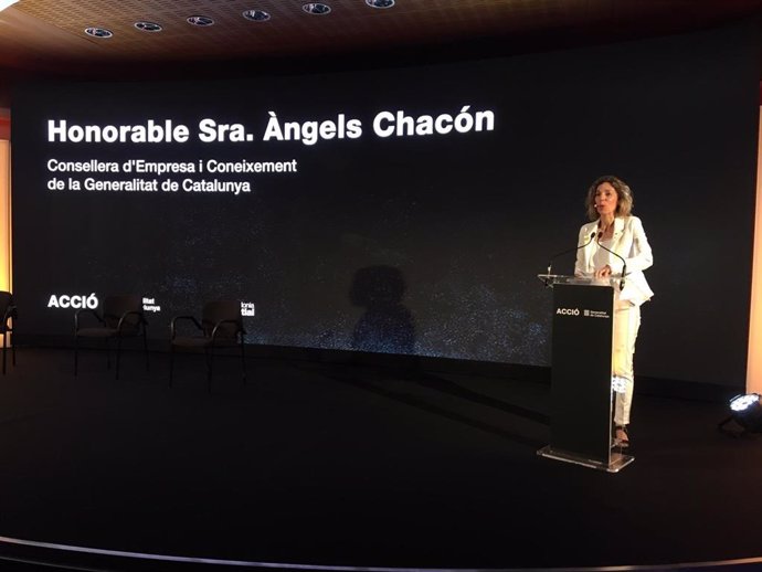 La consellera de Empresa y Conocimiento, ngels Chacón, inaugura la primera edición del Exponential Day