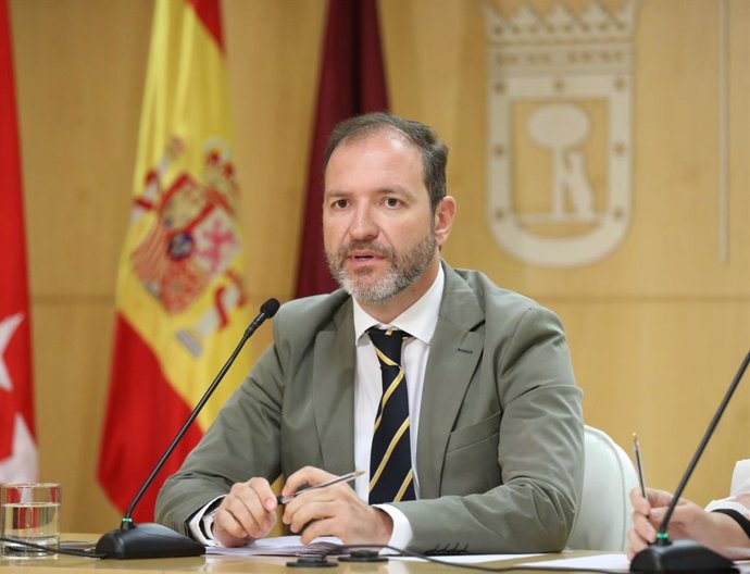 El delegado de Desarrollo Urbano, Mariano Fuentes, comparece en rueda de prensa posterior a la Junta de Gobierno municipal.