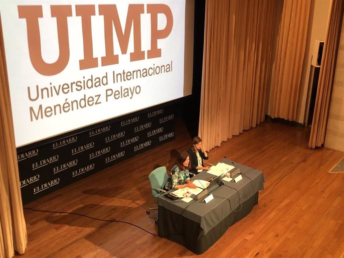 La directora de la AEPD, María España, en la UIMP