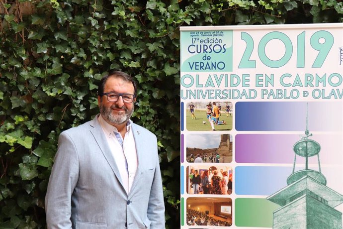 El alcalde de Carmona (Sevilla), Juan Ávila, en los cursos de verano de la Universidad Pablo de Olavide (UPO)