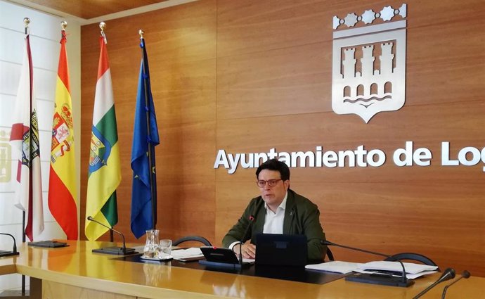 Kilian Cruz, en su primera rueda de prensa como portavoz del equipo de Gobierno municipal de Logroño