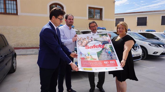 El delegado del Gobierno presenta en Los Alcázares los detalles de un plan centrado en la prevención del delito en zonas de gran afluencia y en una mayor y mejor atención al turista