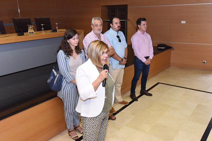 La presidenta de la Diputación de Cáceres, Rosario Cordero, se reúne con empresarios de la construcción