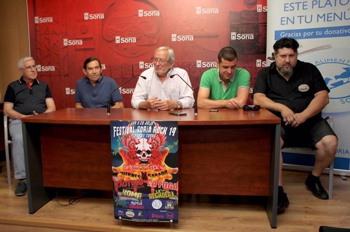 De izda a dcha, Domingo Rodríguez, Jesús Pastor, Jesús Bárez, Sergio Izquierdo y Ricardo Martínez durante la presentación de Soria Rock.