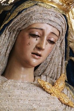 Quirónsalud Infanta Luisa realiza estudios radiográficos para la restauración de la Virgen del Gran Poder