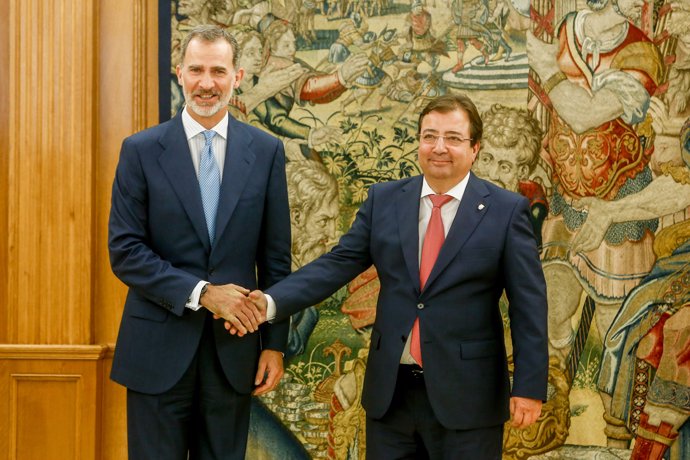 Audiencia del Rey Felipe VI al presidente de la Junta de Extremadura, Guillermo Fernández Vara en el Palacio de la Zarzuela de Madrid