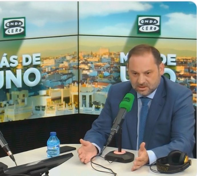 Entrevista en Onda Cero al ministro de Fomento en funciones, José Luis Ábalos