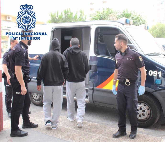 Dos detenidos acusados de sendos robos en Almería