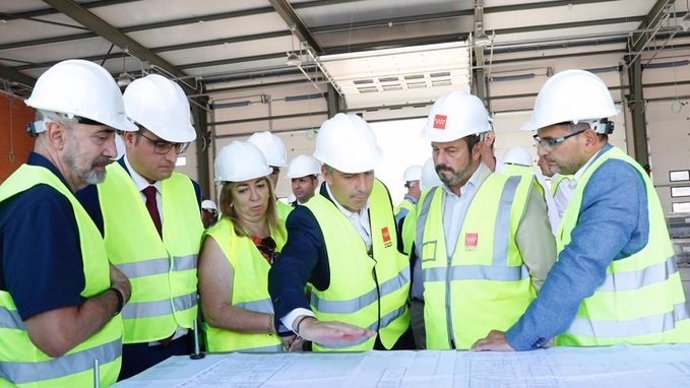 El presidente de la Comunidad de Madrid en funciones, Pedro Rollán, visita las obras del nuevo parque de Bomberos de Alcobendas.