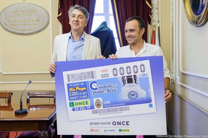 Presentación del cupón del ONCE dedicada al reloj del Ayuntamiento de Cádiz