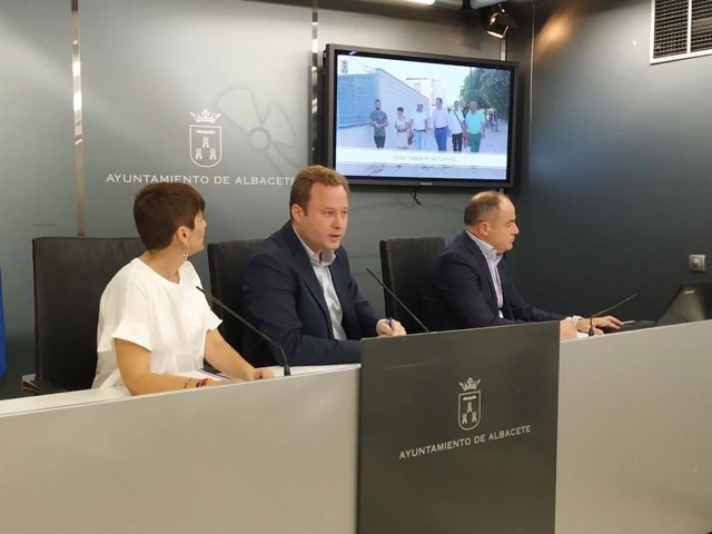 Rueda de prensa para hablar del concejal de distrito en Albacete.