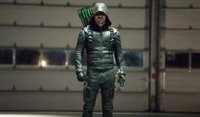 Arrow: Así de elegante es el traje de Oliver Queen para la última temporada
