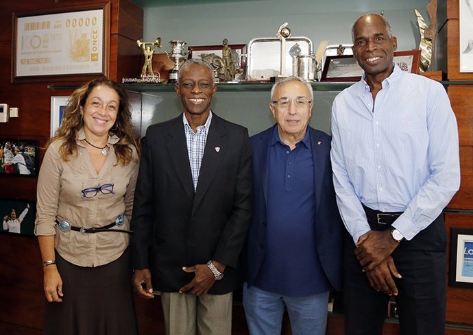 Alejandro Blanco recibe a su homólogo del Comité Olímpico Cubano, Roberto León Richards