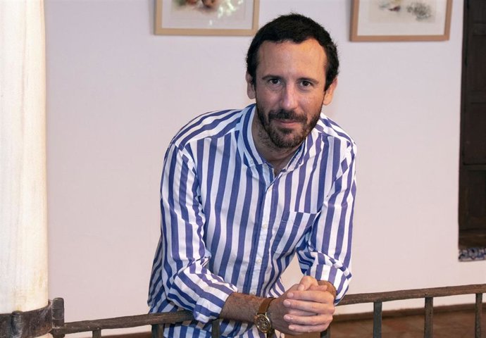 El gestor cultural Adrián Yánez en los cursos de verano de la UPO en Carmona